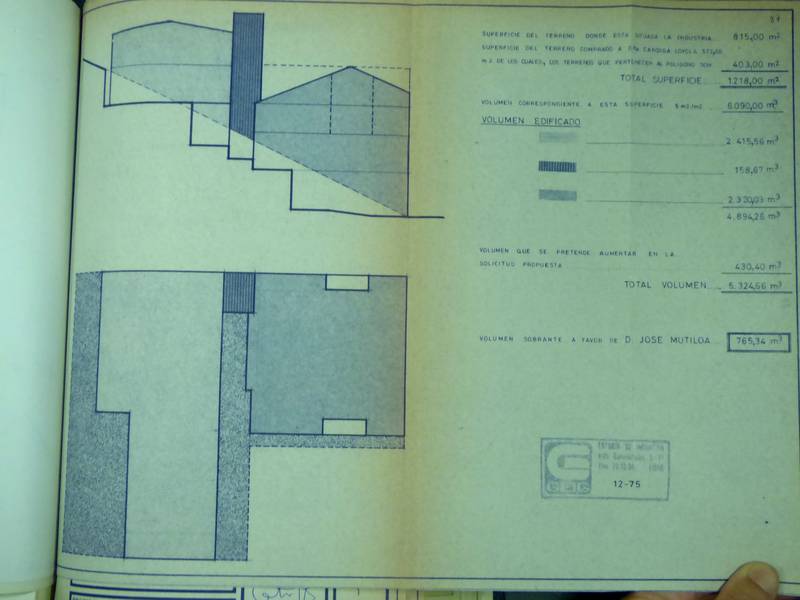 b19e09Txonta Jose Mutiloa S.A. Signature 7006.05_1975 elevar planta taller acero 03-Volumen construido.JPG