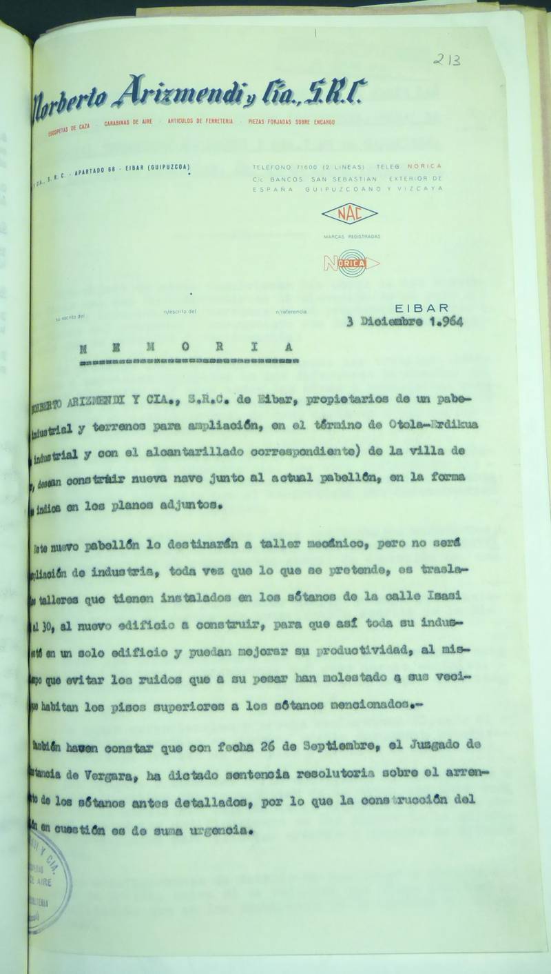 b1b108Otaola Norica Signature 6923.31_1965 ampliación parte delantera 1-Escrito Norica.JPG