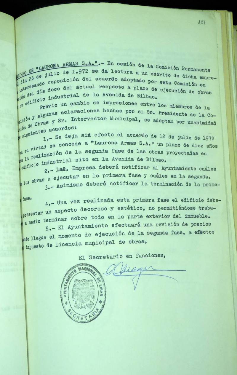 22eb08Otaola Laurona signature 6971.04_1972 Laurona exención de pago de licencia 2-Resolución.JPG