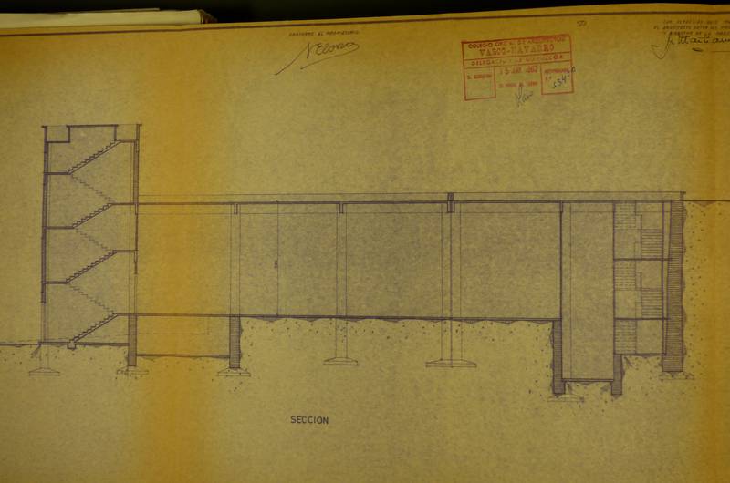 1b0108Otaola Laurona signature 6905.05-2_1962 modificación proyecto original 7-Sección por escaleras.JPG